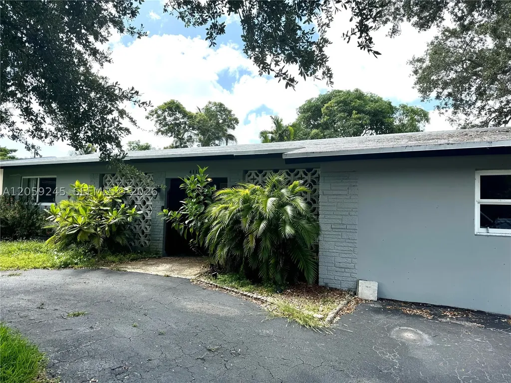4116 Taft Street Hollywood FL 33021