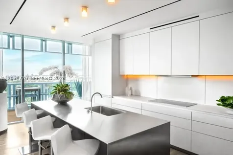 2901 Collins Avenue Miami Beach FL 33140