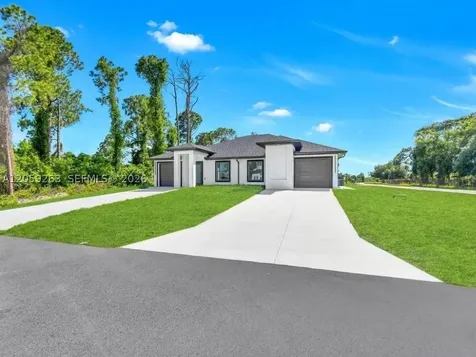 4747 13th Street SW Lehigh Acres FL 33973