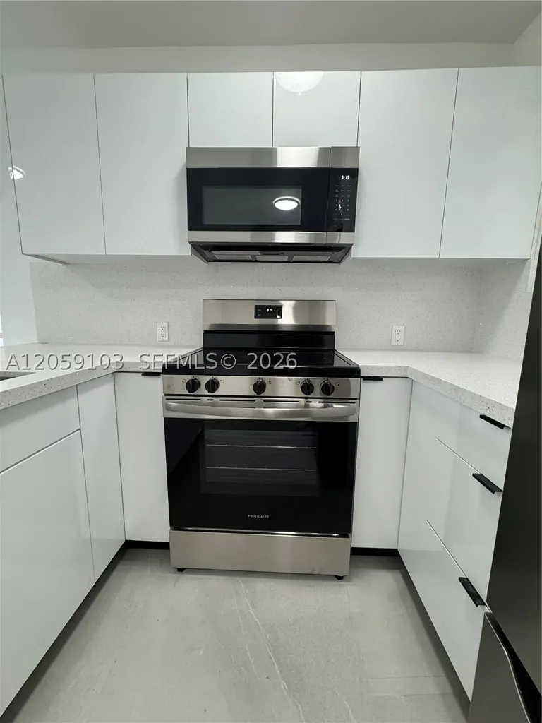 180 W 21st Street Hialeah FL 33010
