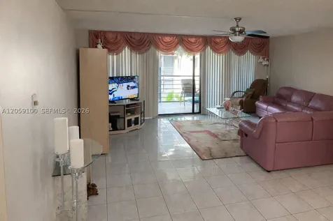 20851 San Simeon Way Miami FL 33179