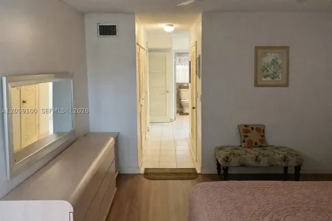 20851 San Simeon Way Miami FL 33179