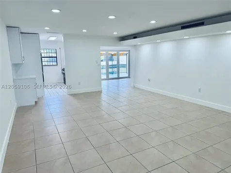 7011 Crown Gate Court Miami Lakes FL 33014