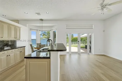 2339 NW 195th Avenue Pembroke Pines FL 33029