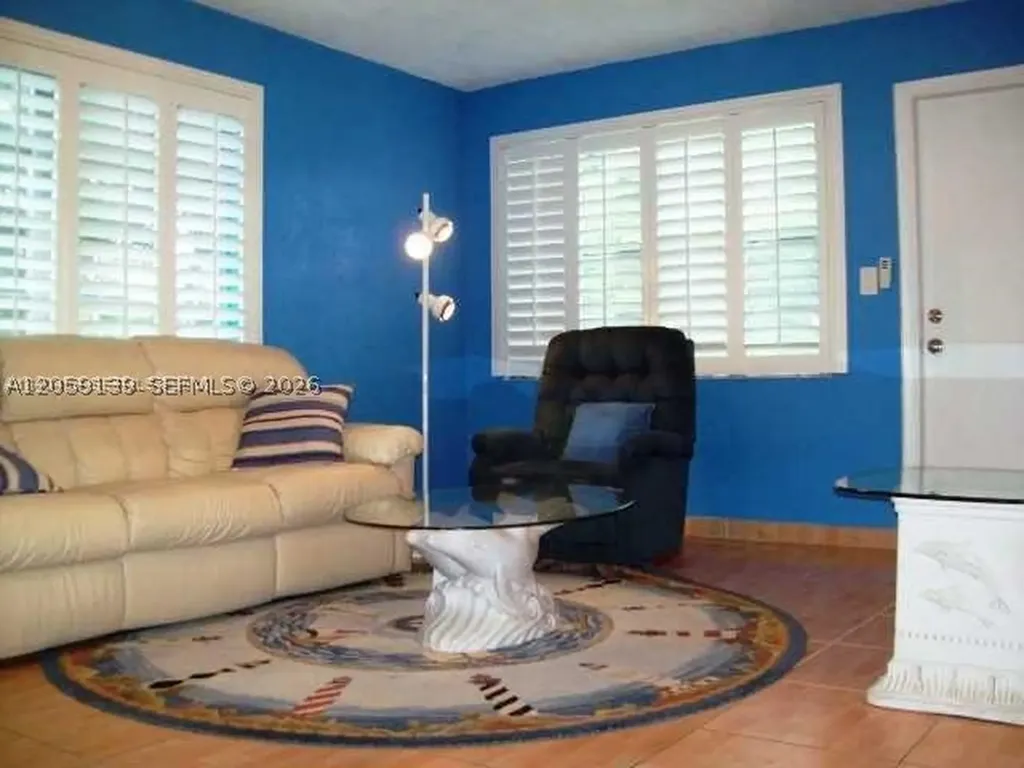 1007 N 19th Avenue Hollywood FL 33020