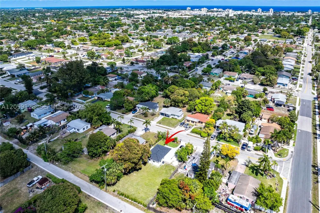 328 SW 11th Avenue Delray Beach FL 33444