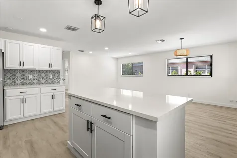 328 SW 11th Avenue Delray Beach FL 33444