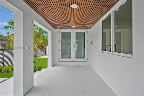 3389 NW 14th Avenue Miami FL 33142