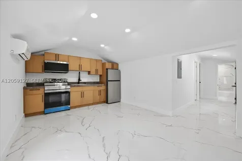 3389 NW 14th Avenue Miami FL 33142
