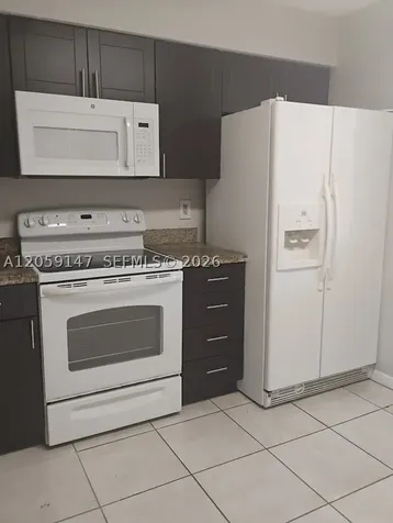 729 NW 92 Av Bding 29 Plantation FL 33324