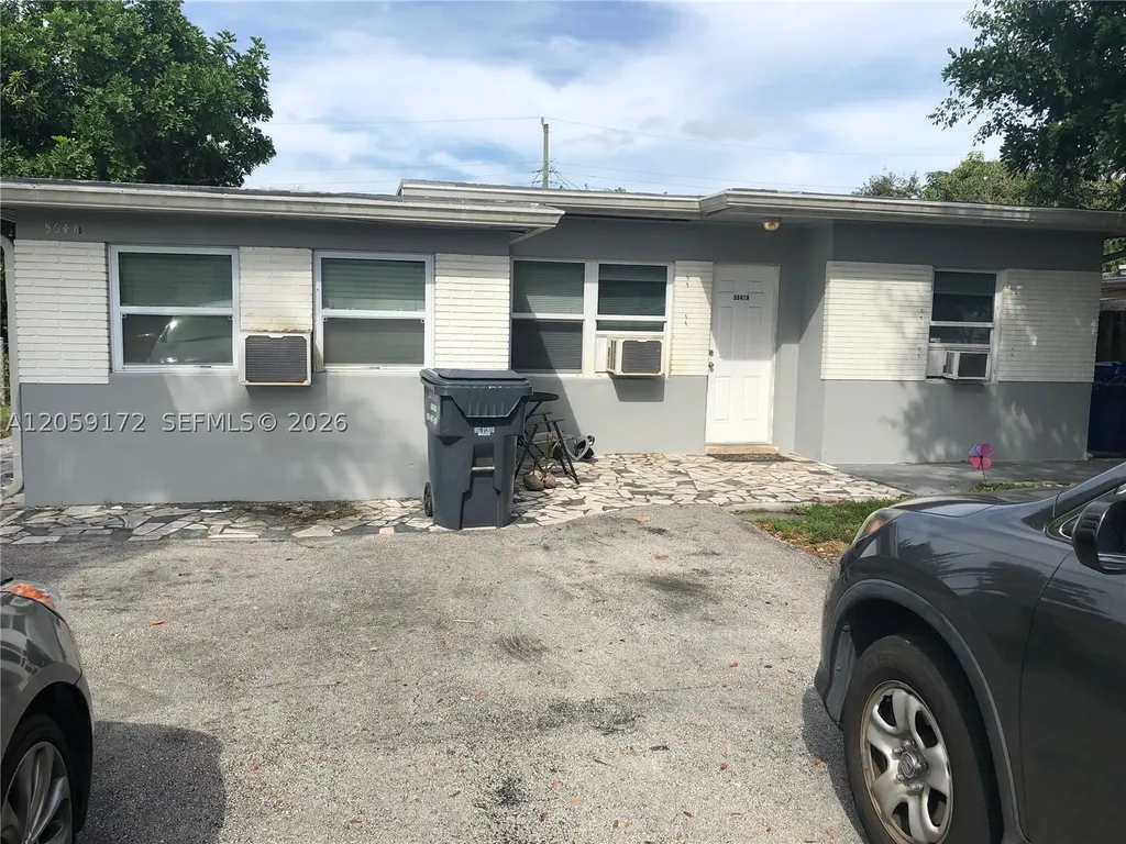 5647 Hayes Street Hollywood FL 33021