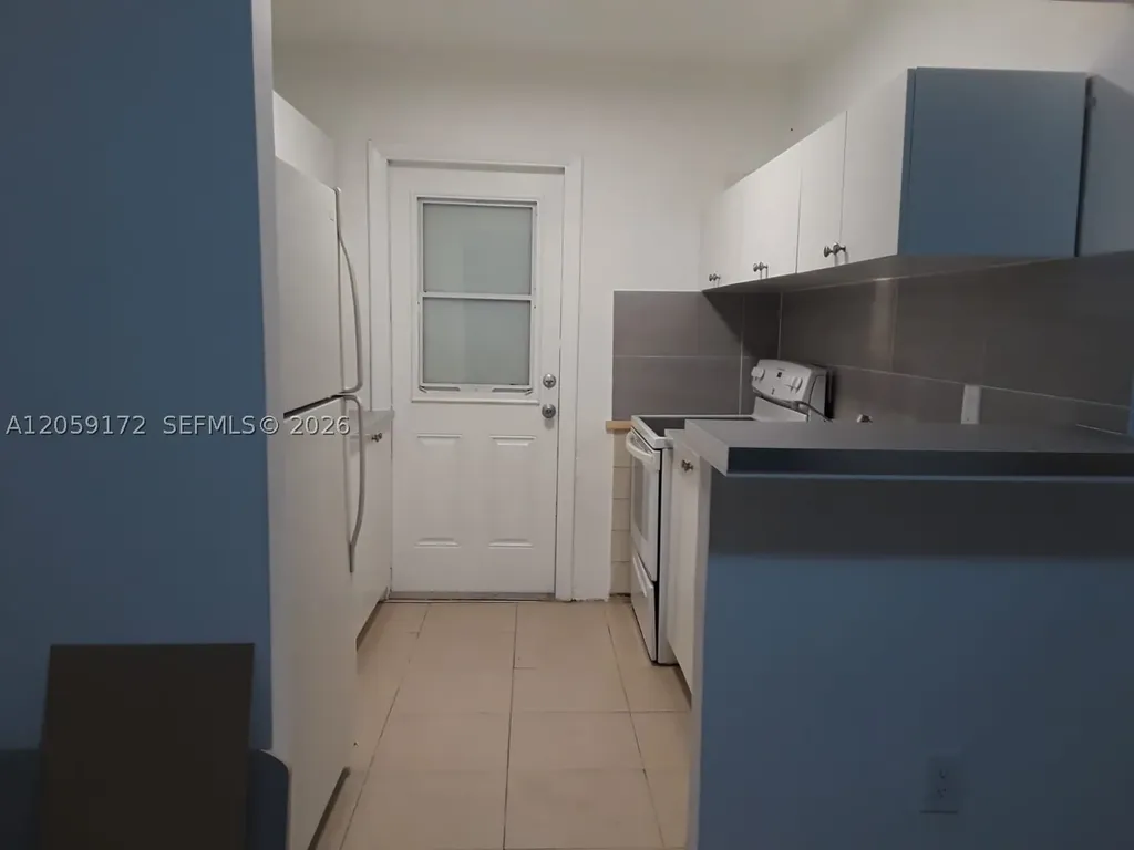 5647 Hayes Street Hollywood FL 33021
