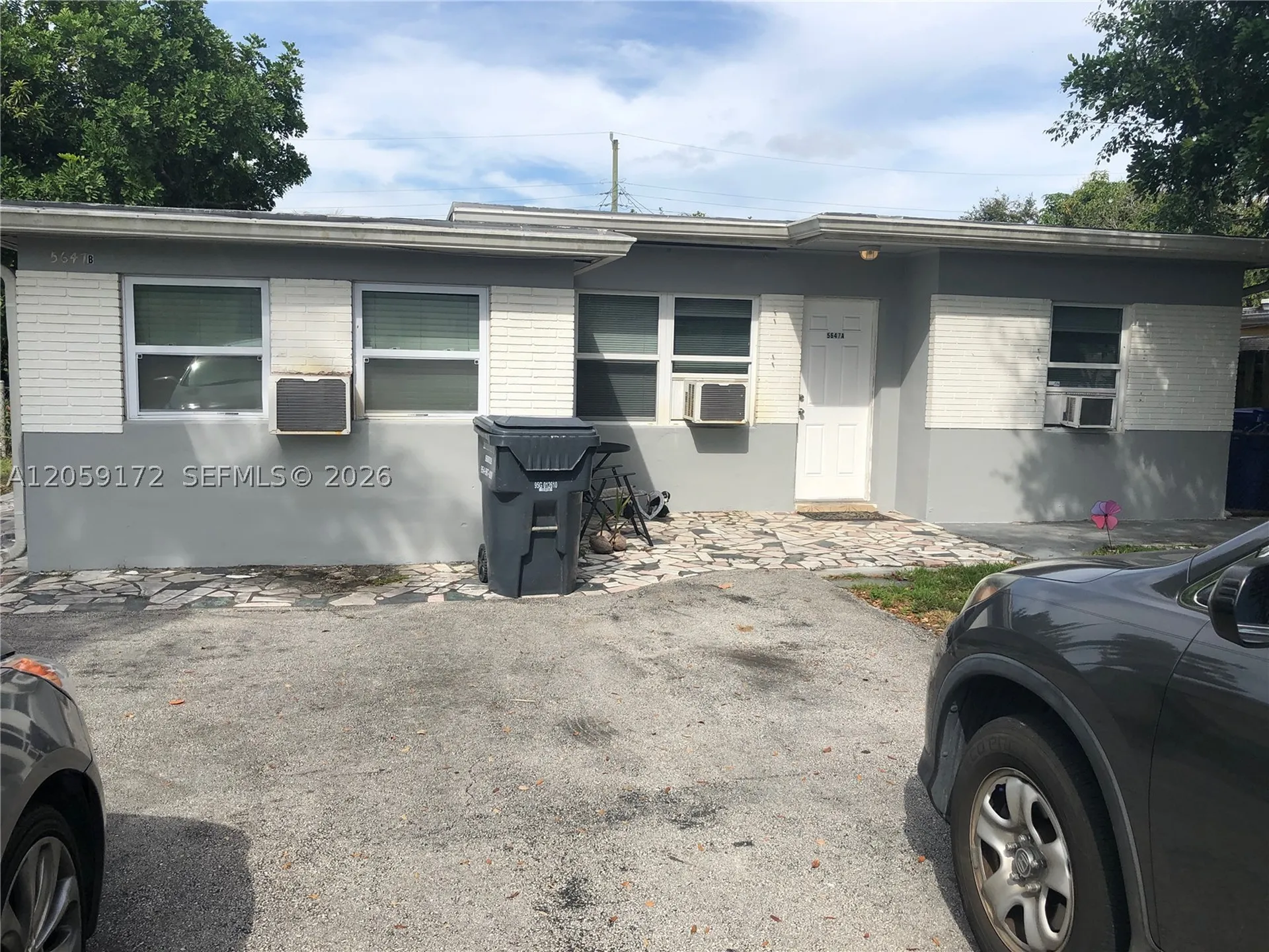 5647 Hayes Street Hollywood FL 33021