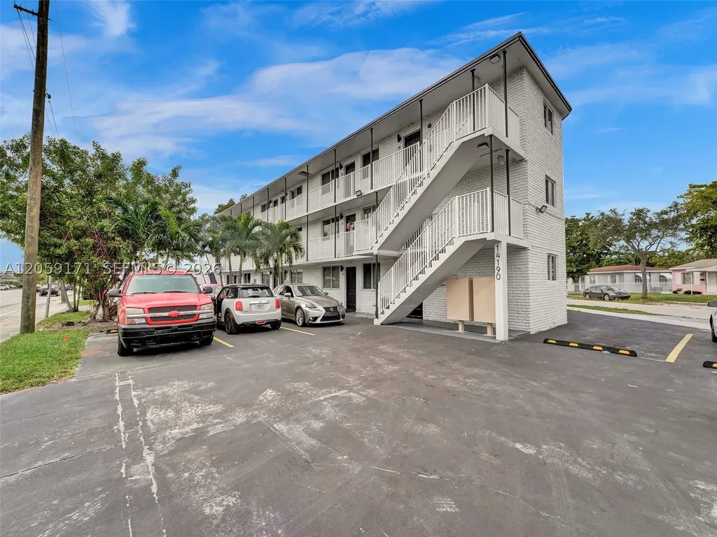 14190 W Dixie Highway North Miami FL 33161