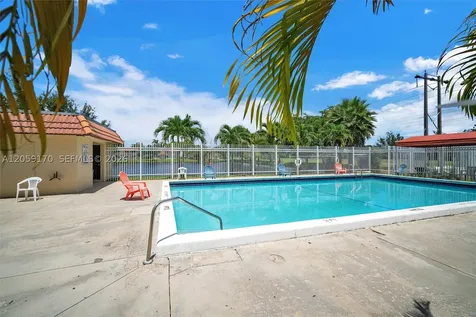 10015 NW 4th Street Pembroke Pines FL 33024