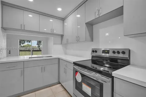 10015 NW 4th Street Pembroke Pines FL 33024