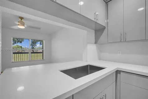 10015 NW 4th Street Pembroke Pines FL 33024