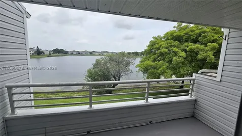 3409 NW 44th Street Oakland Park FL 33309