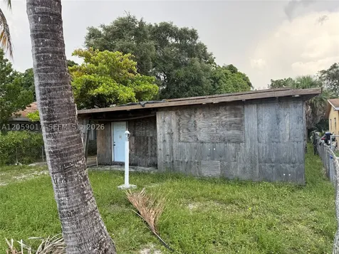 809 NW 108th Street Miami FL 33168