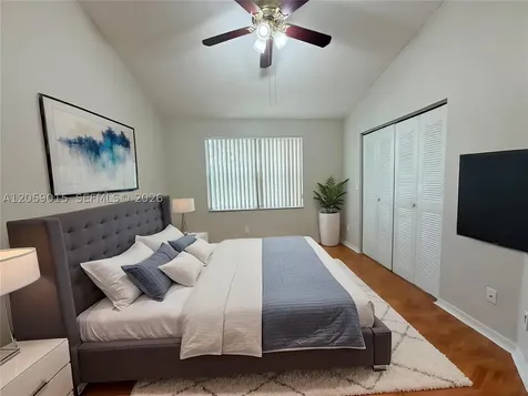 752 SW 122nd Terrace Pembroke Pines FL 33025