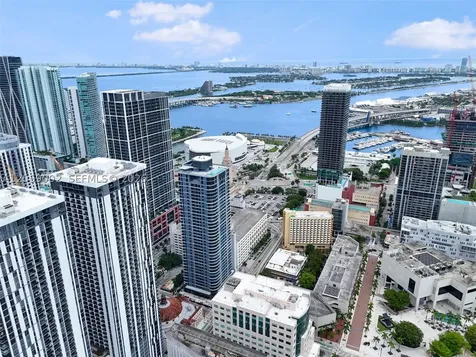 121 NE 5th Street Miami FL 33132
