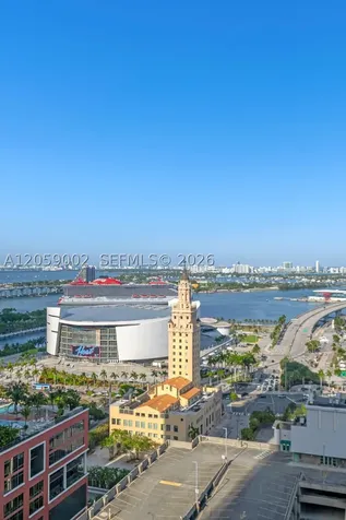 121 NE 5th Street Miami FL 33132