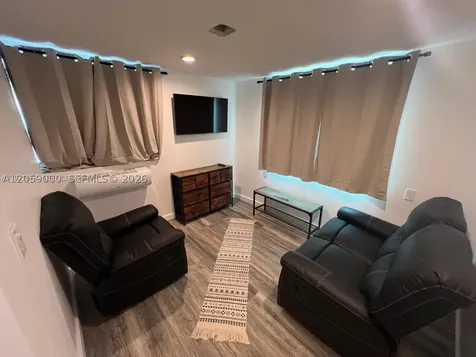 1430 NE 149th Street Miami FL 33161
