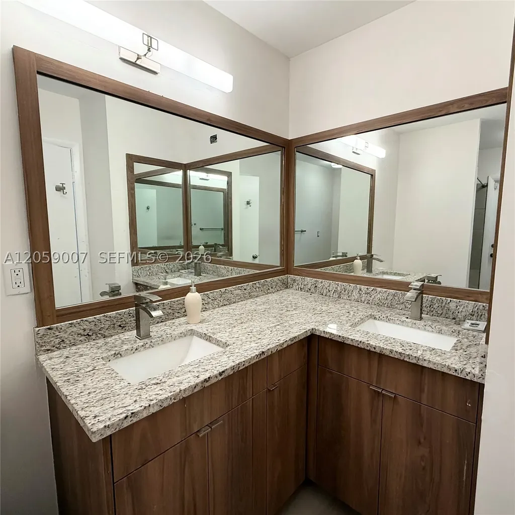 9788 NW 3rd Manor Coral Springs FL 33071