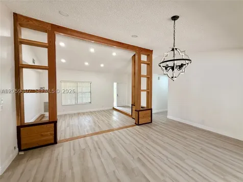 9788 NW 3rd Manor Coral Springs FL 33071