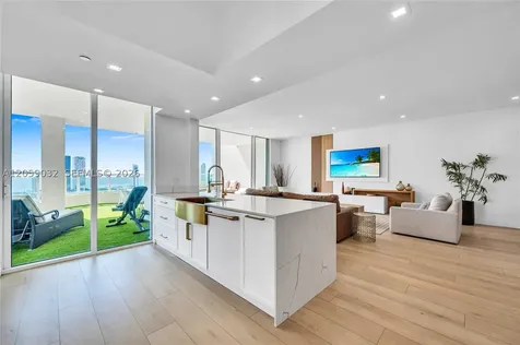 3330 NE 190th Street Aventura FL 33180