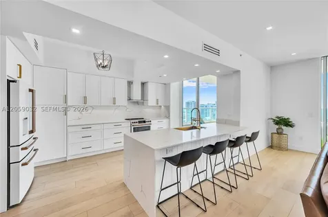 3330 NE 190th Street Aventura FL 33180