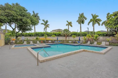 8290 Lake Drive Doral FL 33166