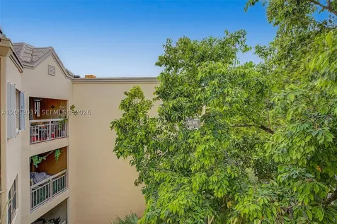 8290 Lake Drive Doral FL 33166