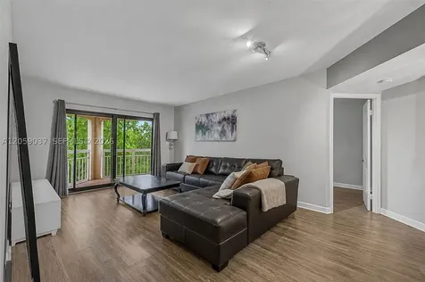 8290 Lake Drive Doral FL 33166