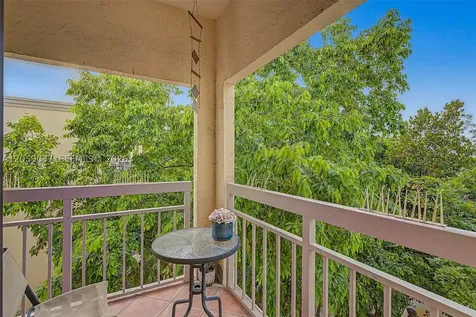 8290 Lake Drive Doral FL 33166