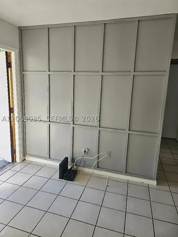 2505 W 67th Place Hialeah FL 33016