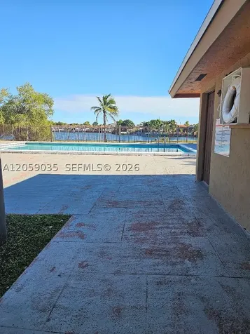 2505 W 67th Place Hialeah FL 33016