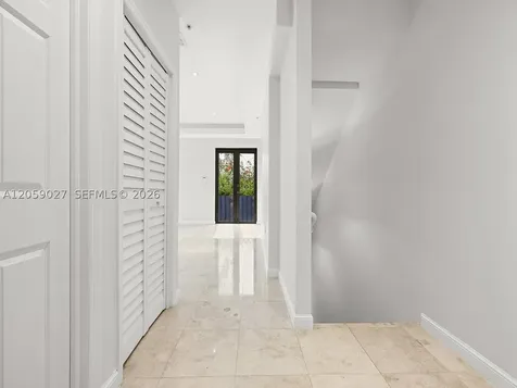 5864 SW 74th Terrace South Miami FL 33143