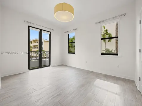 5864 SW 74th Terrace South Miami FL 33143