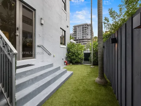 5864 SW 74th Terrace South Miami FL 33143