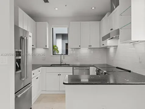 5864 SW 74th Terrace South Miami FL 33143