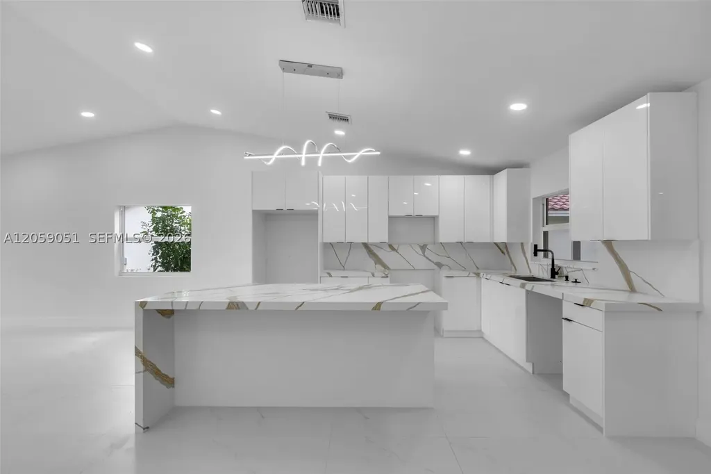 2828 NW 95th Avenue Coral Springs FL 33065