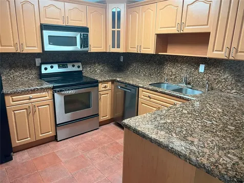 6211 SW 116th Place Miami FL 33173