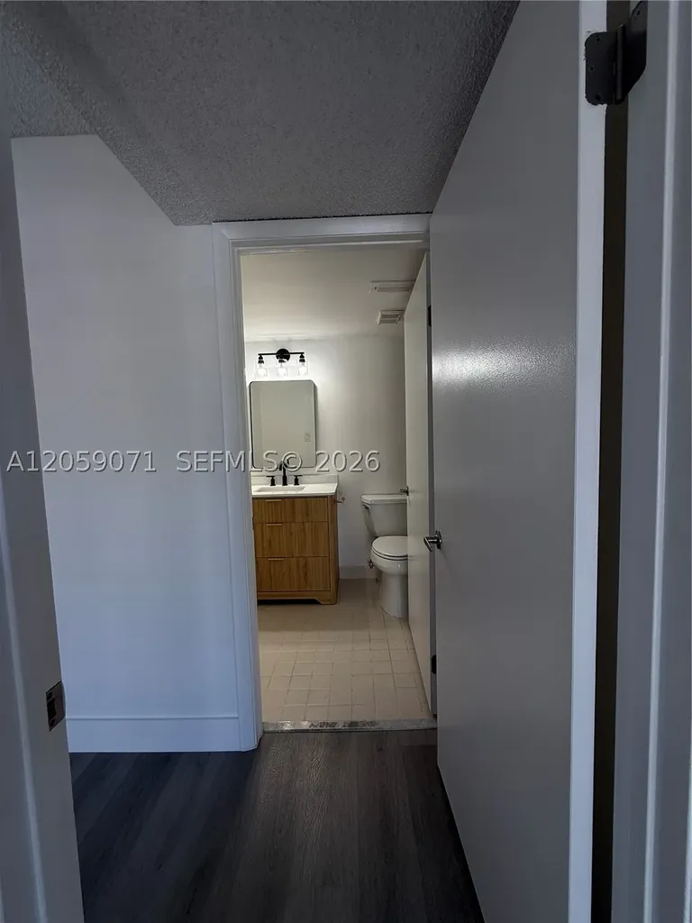 510 S Park Road Hollywood FL 33021
