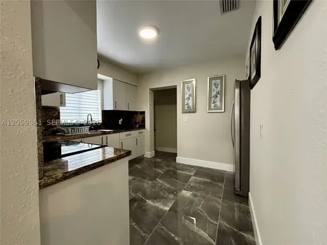 1043 NW 33rd Street Miami FL 33127