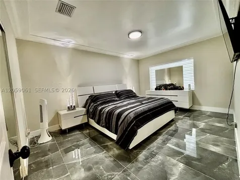1043 NW 33rd Street Miami FL 33127