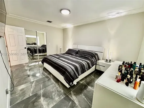 1043 NW 33rd Street Miami FL 33127
