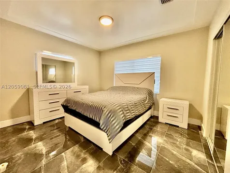 1043 NW 33rd Street Miami FL 33127