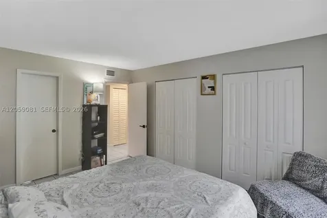 10540 SW 154th Miami FL 33196