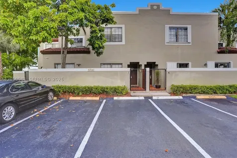 10540 SW 154th Miami FL 33196